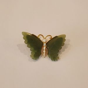 BEAUTIFUL FASHION JADE AND REAL PEARL BUTTERFLY BROOCH